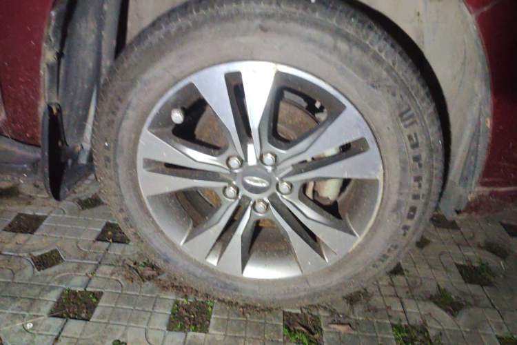 Used Chery Tiggo 3 2014 1.6L Manual Zhishang Edition Right Front Wheel Hub