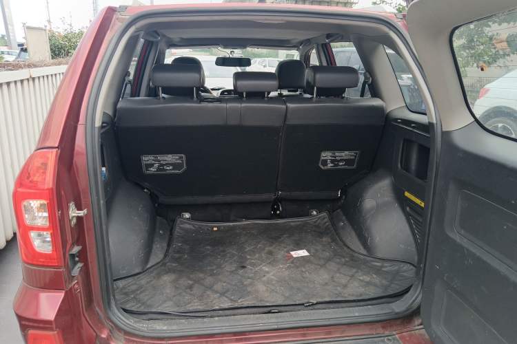 Used Chery Tiggo 3 2014 1.6L Manual Zhishang Edition Trunk