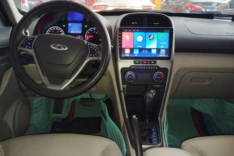Used Chery Tiggo 3 2014 1.6L CVT ZhiShang Edition Center Console