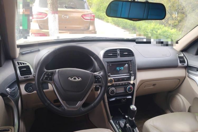 Used Chery Tiggo 3 2014 1.6L Manual Zhishang Edition Center Console