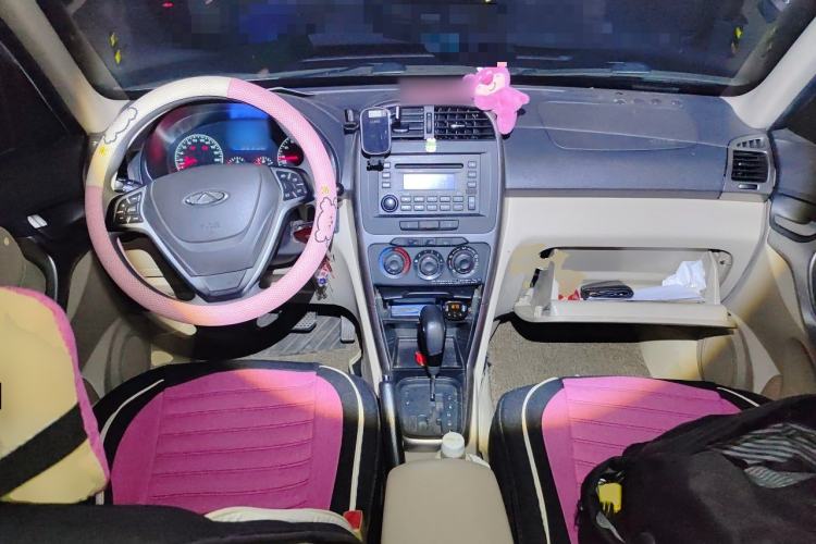 Used Chery Tiggo 3 2014 1.6L CVT Fashion Edition Center Console