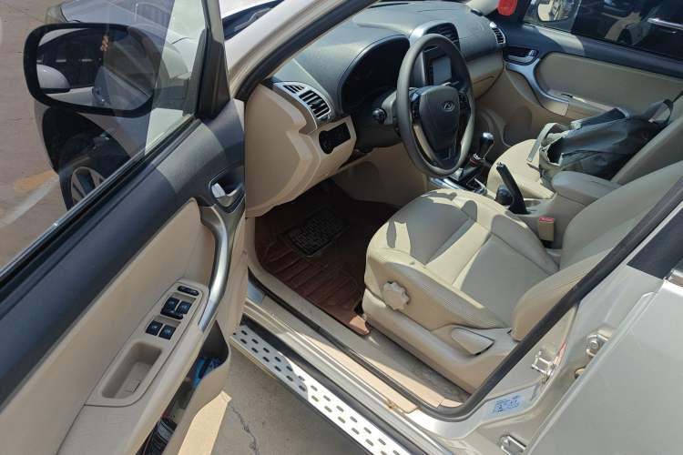 Used Chery Tiggo 3 2014 1.6L Manual Zhishang Edition Driver Seat
