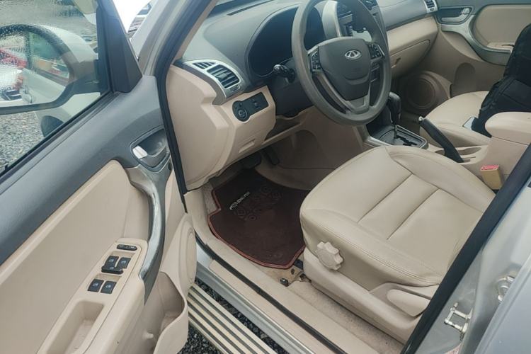 Used Chery Tiggo 3 2014 1.6L CVT ZhiShang Edition Driver Seat