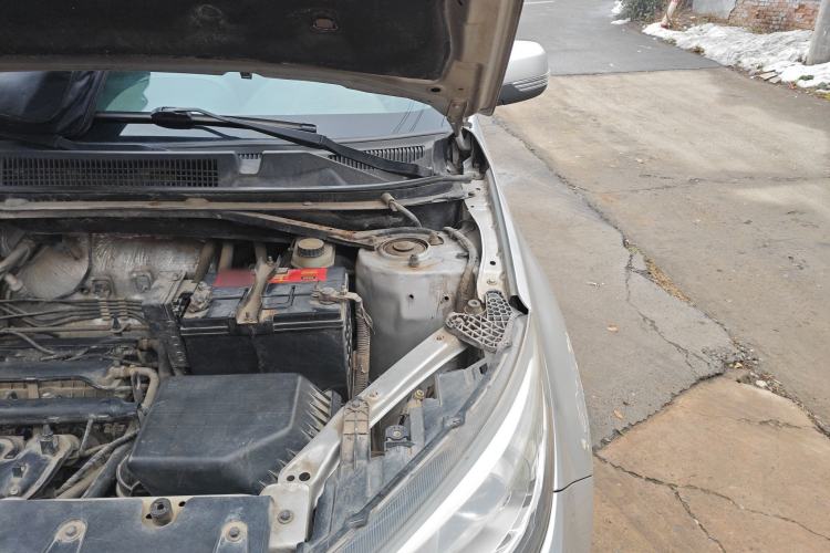 Used Chery Tiggo 3 2014 1.6L Manual Zhishang Edition Engine Bay Left