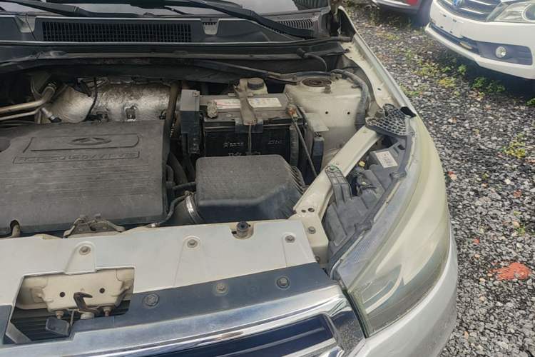 Used Chery Tiggo 3 2014 1.6L CVT ZhiShang Edition Engine Bay Left