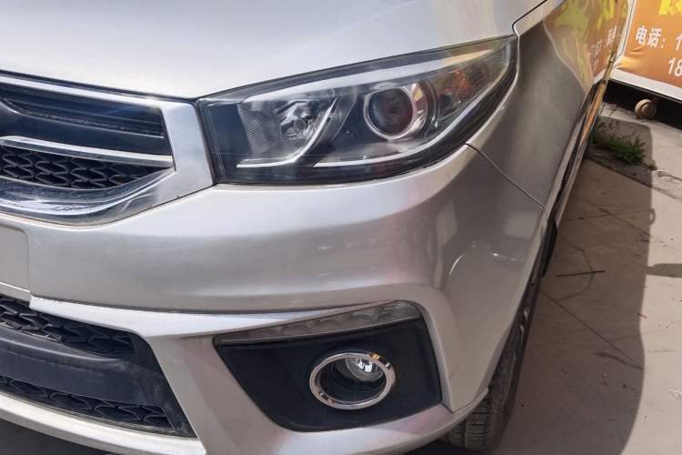 Used Chery Tiggo 3 2014 1.6L Manual Zhishang Edition Exterior 5