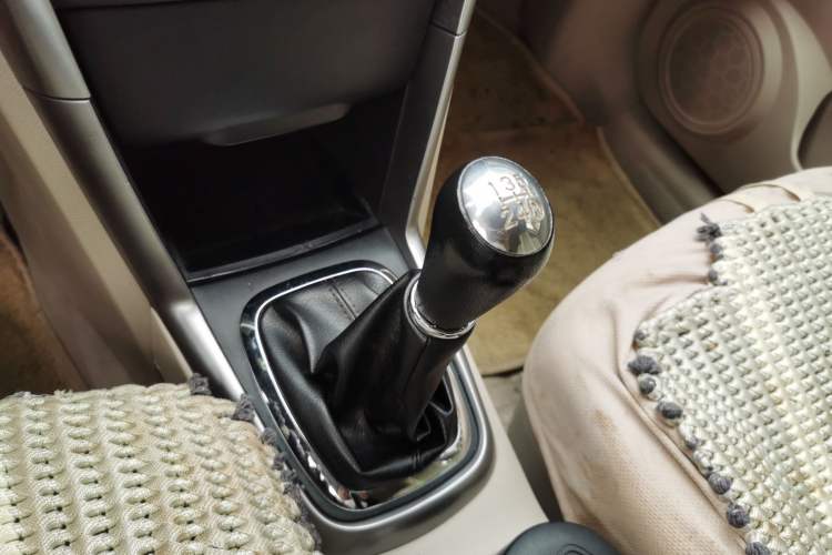 Used Chery Tiggo 3 2014 1.6L Manual Fashion Edition Gear Lever