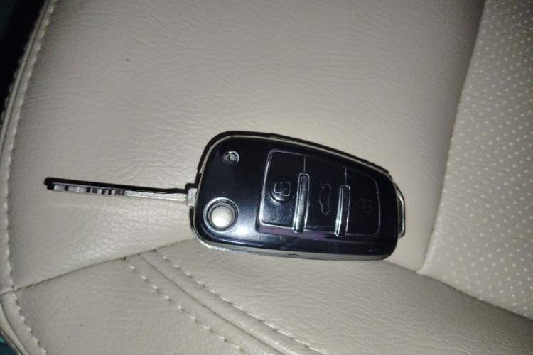 Used Chery Tiggo 3 2014 1.6L CVT ZhiShang Edition Interior 1