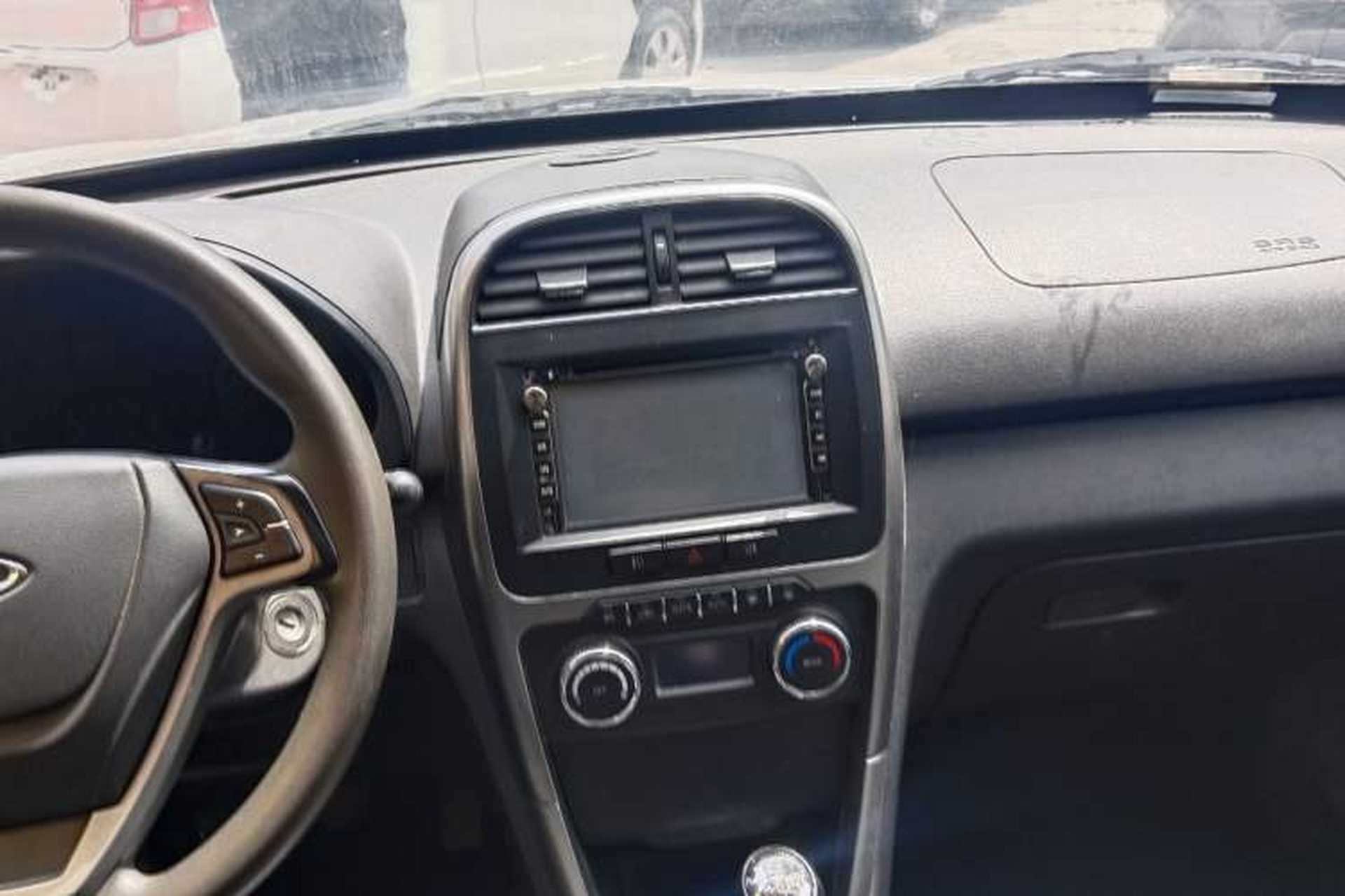 Used Chery Tiggo 3 2014 1.6L Manual Zhishang Edition Interior 3
