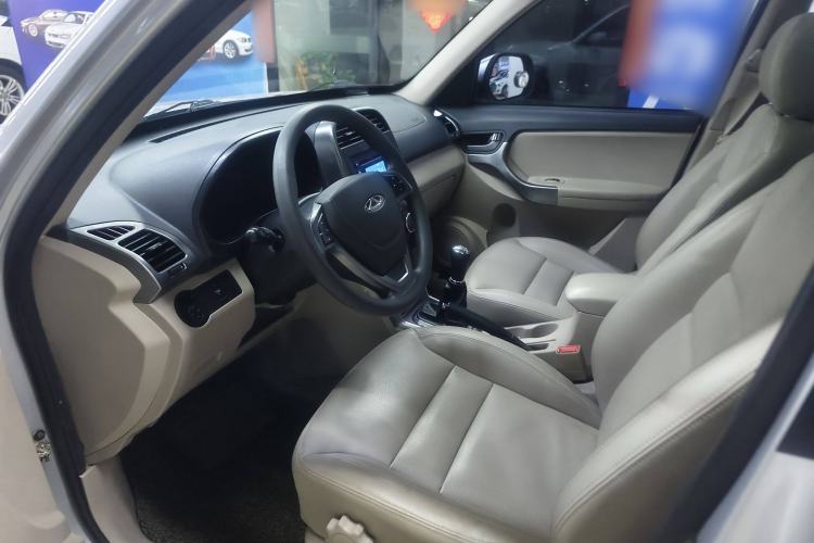 Used Chery Tiggo 3 2014 1.6L Manual Zhishang Edition Interior 4