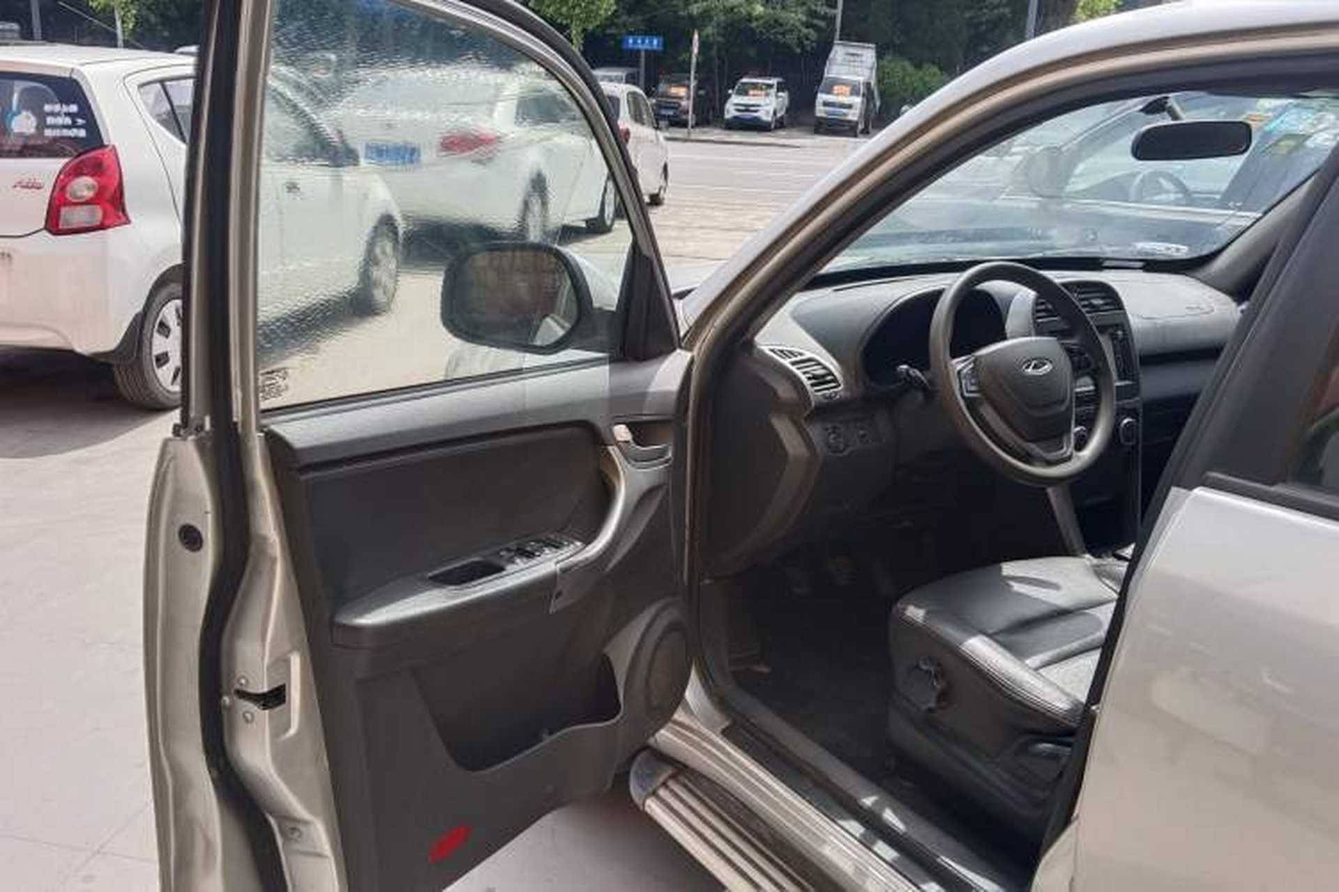 Used Chery Tiggo 3 2014 1.6L Manual Zhishang Edition Interior 6