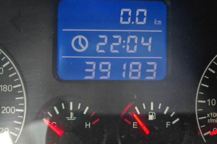 Used Chery Tiggo 3 2014 Magic Edition 1.6L Manual Fashion Version Odometer Close Up