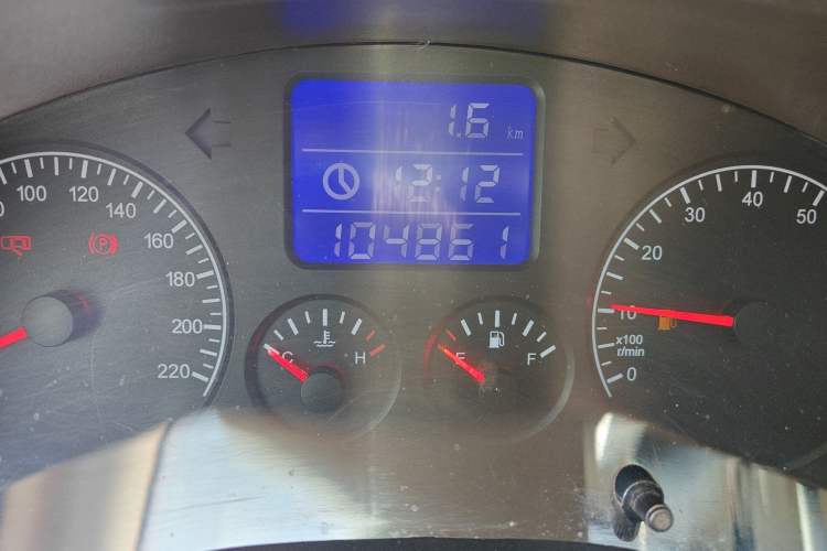 Used Chery Tiggo 3 2014 1.6L Manual Zhishang Edition Odometer Close Up