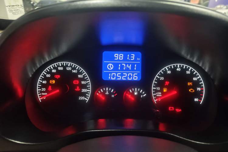 Used Chery Tiggo 3 2014 1.6L Manual Zhishang Edition Odometer Close Up