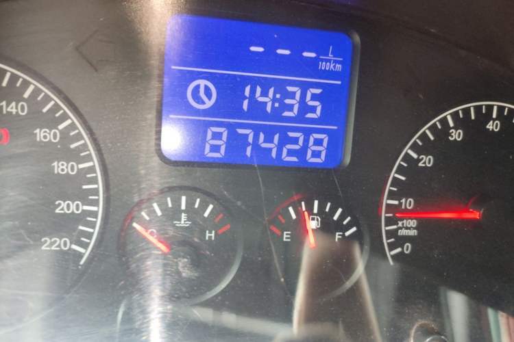 Used Chery Tiggo 3 2014 1.6L Manual Zhishang Edition Odometer Close Up