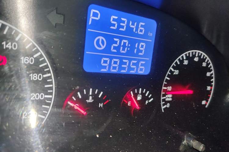 Used Chery Tiggo 3 2014 1.6L CVT Fashion Edition Odometer Close Up