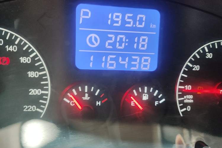 Used Chery Tiggo 3 2014 1.6L CVT ZhiShang Edition Odometer Close Up