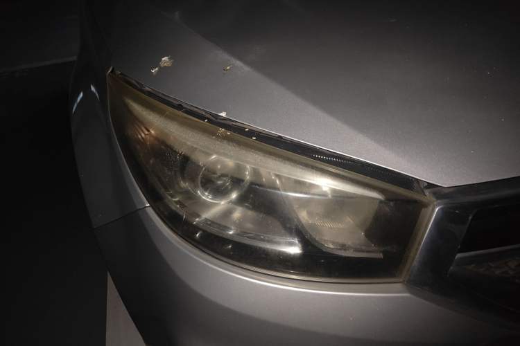 Used Chery Tiggo 3 2014 1.6L CVT ZhiShang Edition Right Front Headlight