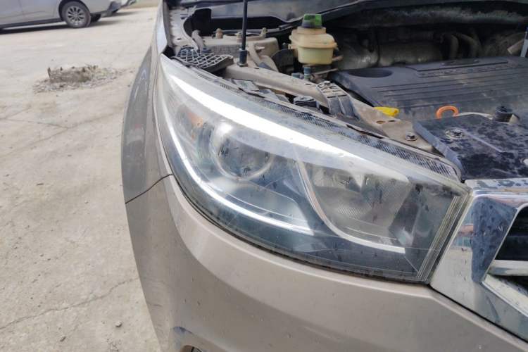 Used Chery Tiggo 3 2014 1.6L Manual Zhishang Edition Right Front Headlight