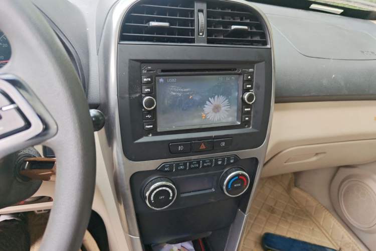 Used Chery Tiggo 3 2014 1.6L Manual Zhishang Edition Audio And AC Panel