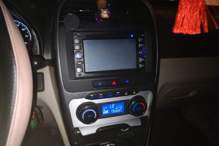 Used Chery Tiggo 3 2014 1.6L CVT ZhiShang Edition Audio And AC Panel