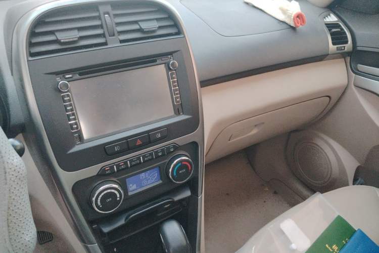 Used Chery Tiggo 3 2014 1.6L CVT ZhiShang Edition Audio And AC Panel