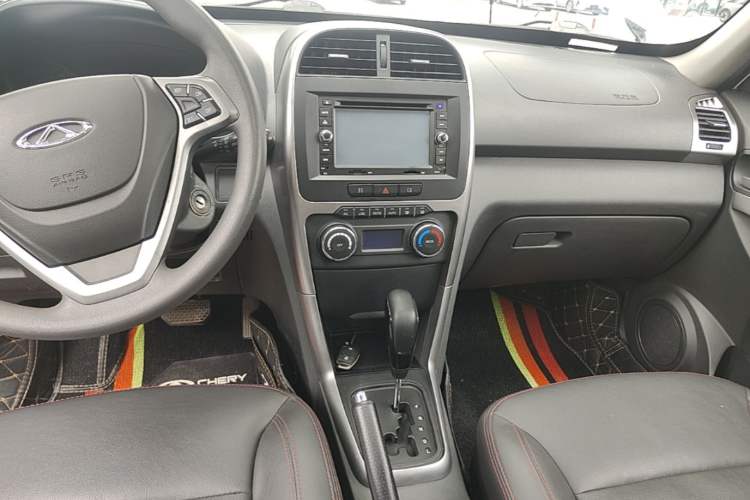 Used Chery Tiggo 3 2014 1.6L CVT ZhiShang Edition Audio And AC Panel