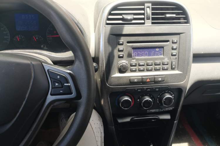 Used Chery Tiggo 3 2014 1.6L Manual Fashion Edition Audio And AC Panel