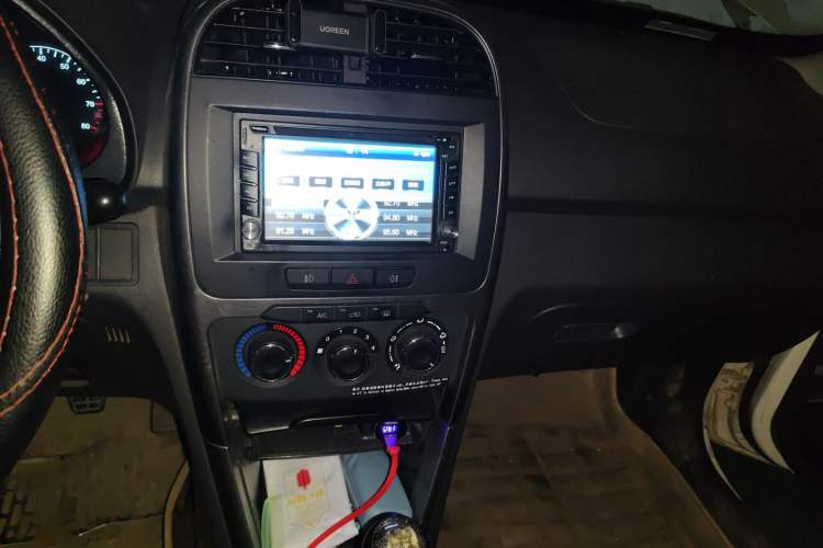 Used Chery Tiggo 3 2014 Magic Edition 1.6L Manual Fashion Version Audio And AC Panel