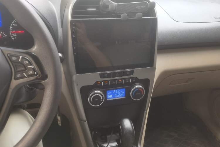 Used Chery Tiggo 3 2014 1.6L CVT ZhiShang Edition Audio And AC Panel