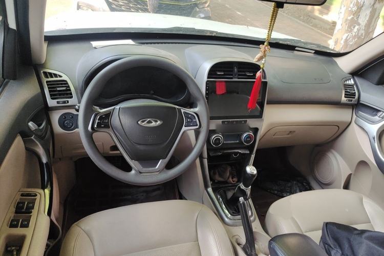 Used Chery Tiggo 3 2014 1.6L Manual Zhishang Edition Center Console