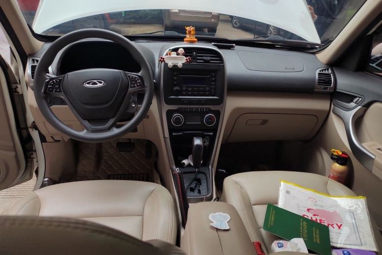 Used Chery Tiggo 3 2014 1.6L CVT ZhiShang Edition Center Console