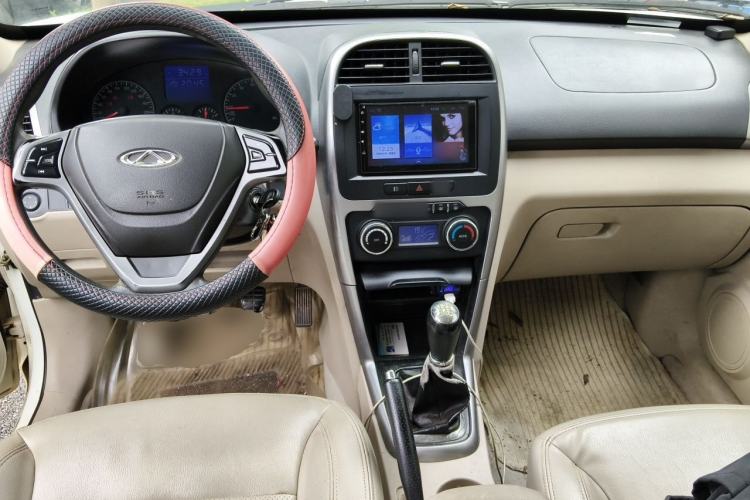Used Chery Tiggo 3 2014 1.6L Manual Zhishang Edition Center Console