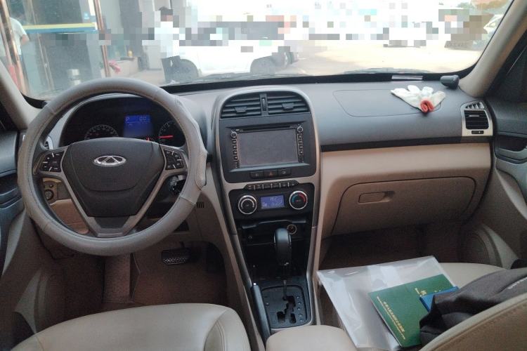 Used Chery Tiggo 3 2014 1.6L CVT ZhiShang Edition Center Console