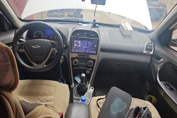 Used Chery Tiggo 3 2014 1.6L Manual Zhishang Edition Center Console