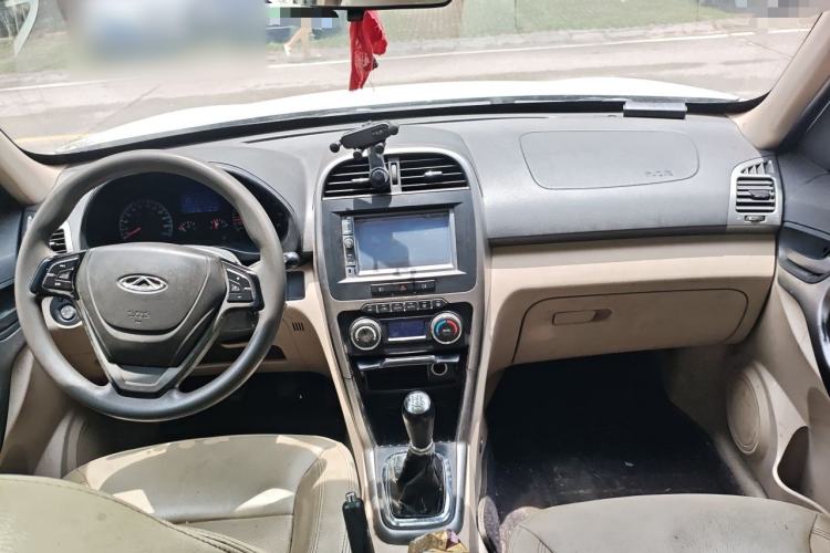 Used Chery Tiggo 3 2014 1.6L Manual Zhishang Edition Center Console