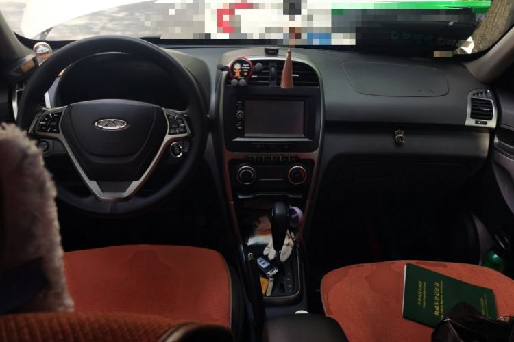Used Chery Tiggo 3 2014 1.6L CVT ZhiShang Edition Center Console