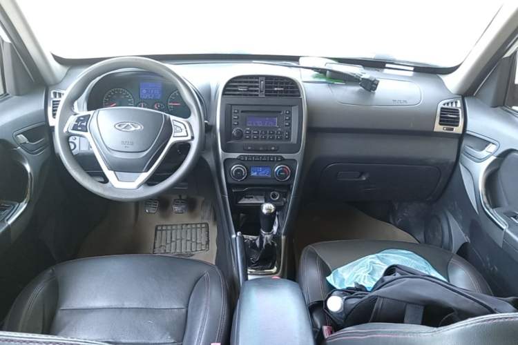 Used Chery Tiggo 3 2014 1.6L Manual Zhishang Edition Center Console
