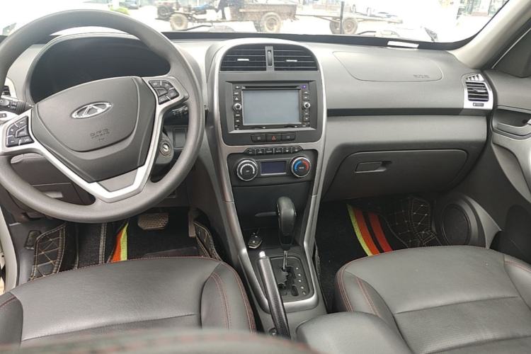 Used Chery Tiggo 3 2014 1.6L CVT ZhiShang Edition Center Console