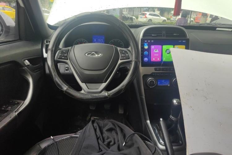 Used Chery Tiggo 3 2014 1.6L Manual Zhishang Edition Center Console