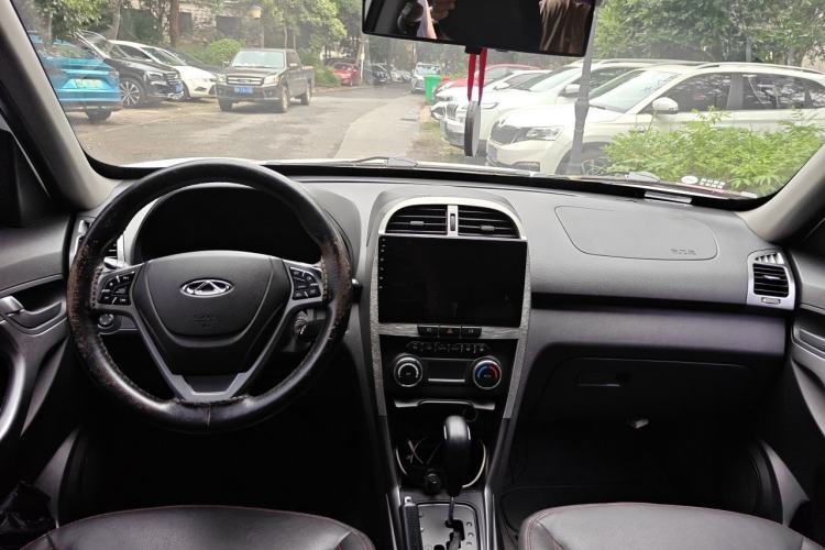 Used Chery Tiggo 3 2014 1.6L CVT ZhiShang Edition Center Console
