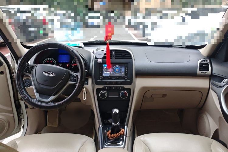 Used Chery Tiggo 3 2014 1.6L Manual Luxury Edition Center Console