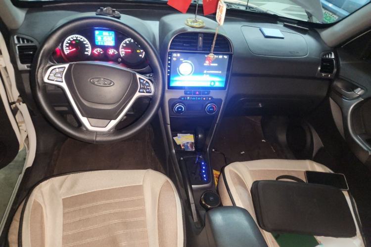 Used Chery Tiggo 3 2014 1.6L CVT ZhiShang Edition Center Console