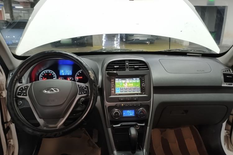 Used Chery Tiggo 3 2014 1.6L CVT ZhiShang Edition Center Console