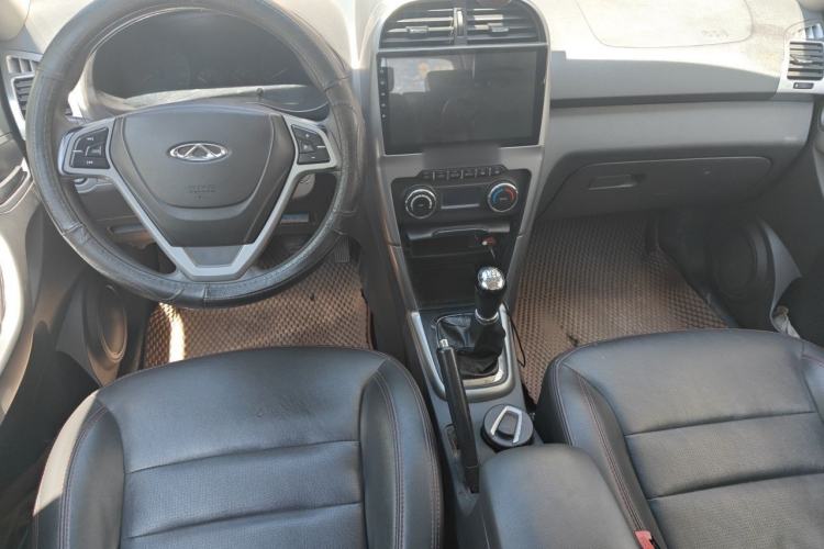 Used Chery Tiggo 3 2014 1.6L Manual Zhishang Edition Center Console