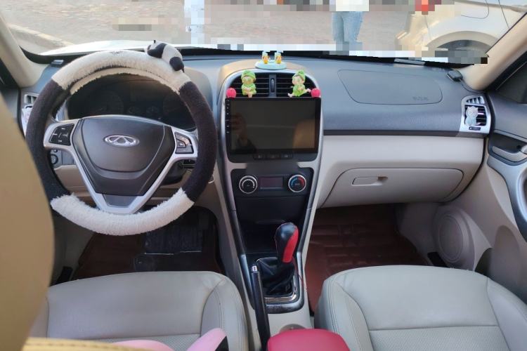 Used Chery Tiggo 3 2014 1.6L Manual Zhishang Edition Center Console