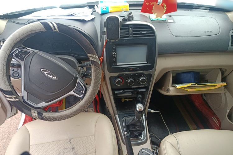 Used Chery Tiggo 3 2014 1.6L Manual Fashion Edition Center Console