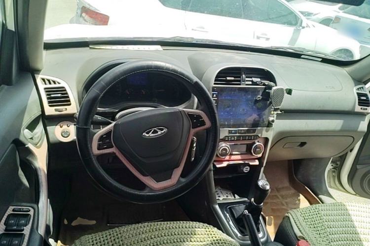 Used Chery Tiggo 3 2014 1.6L Manual Zhishang Edition Center Console