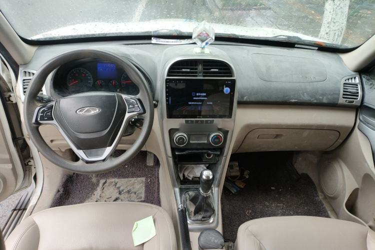 Used Chery Tiggo 3 2014 1.6L Manual Zhishang Edition Center Console