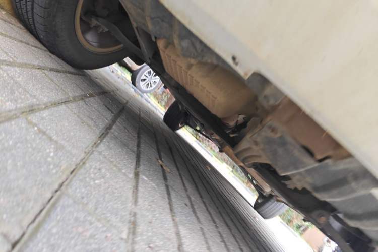 Used Chery Tiggo 3 2014 1.6L Manual Zhishang Edition Chassis Front